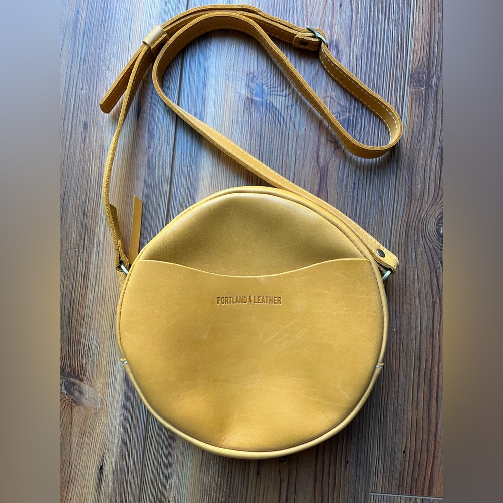 Portland Leather Co Large Circle Bag Sunflower
